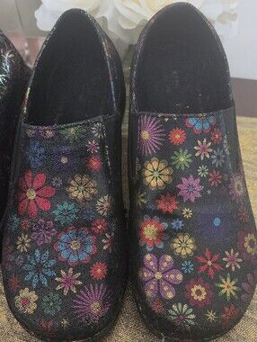 SPRING STEPS NURSING SHOE